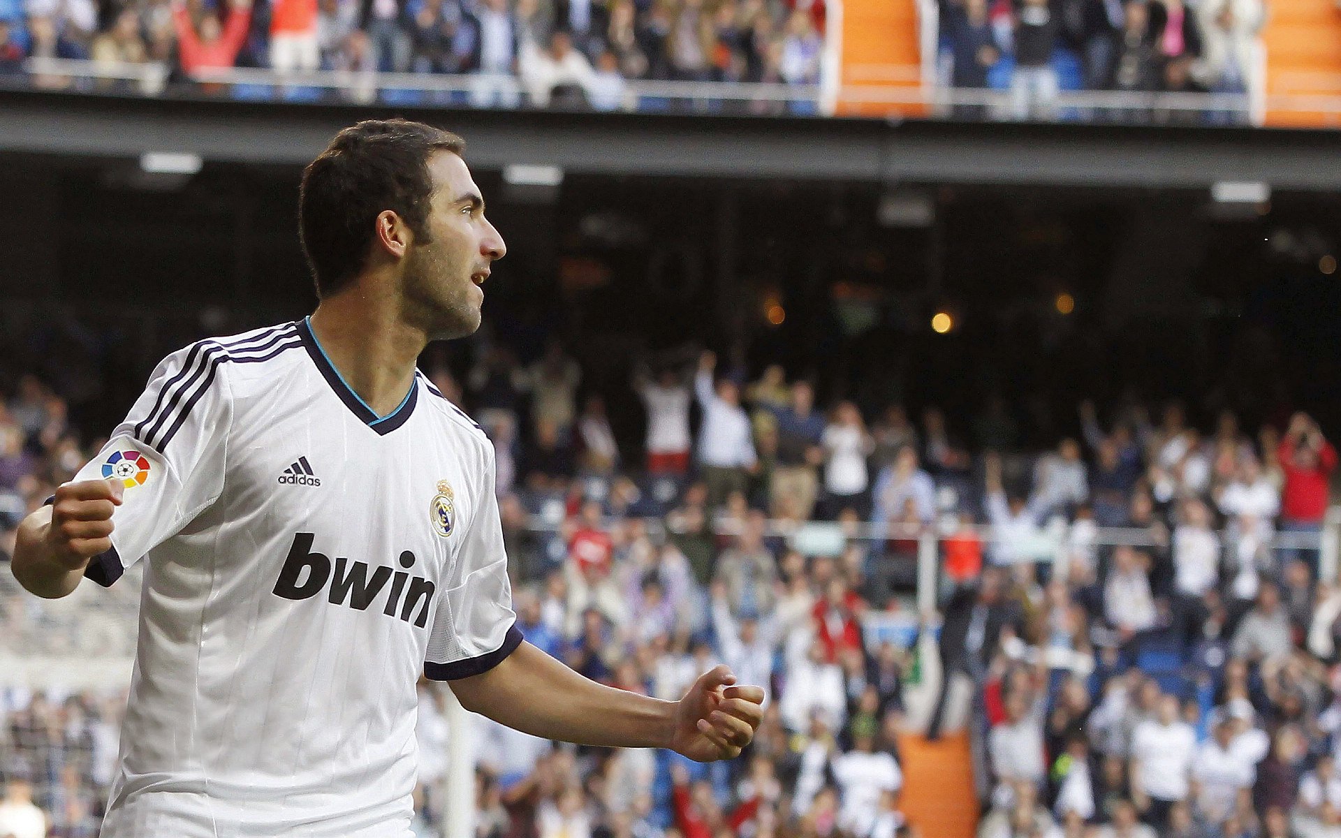 里昂单节风暴撕裂巴西防线,蒂亚戈一锤定音主宰比赛走向